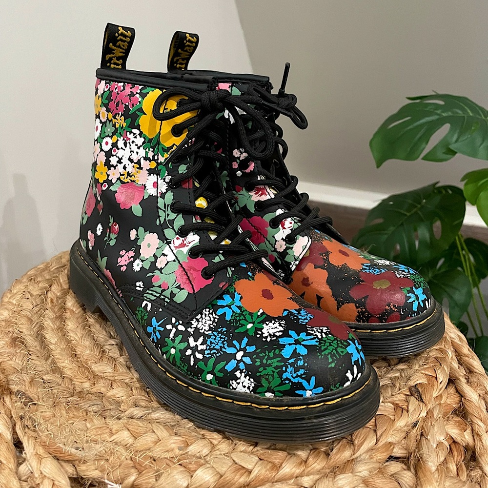 Dr. Marten Floral Lace Up 1460 Boot